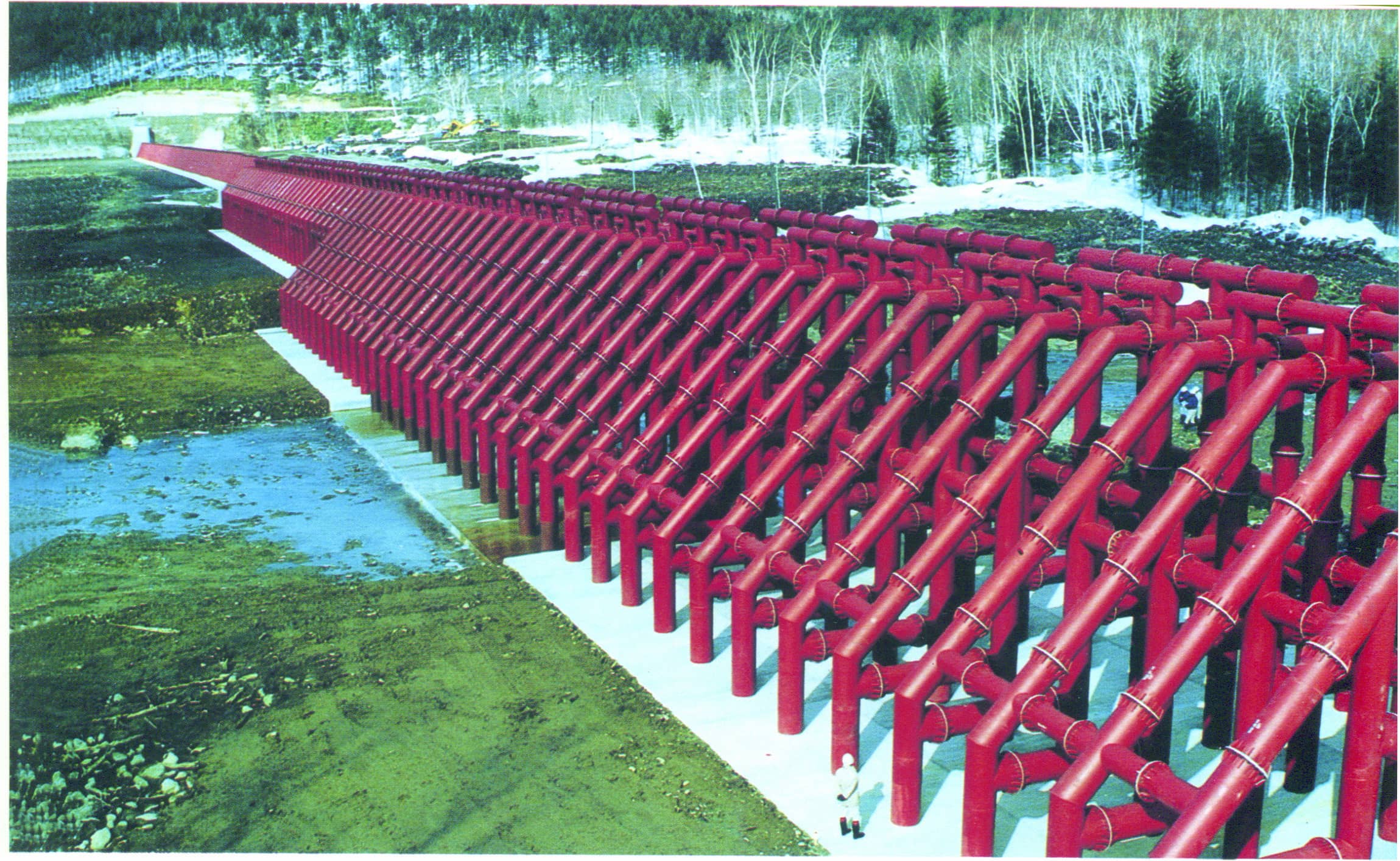 富良野川砂防工事の内4号透過型ダム副堤