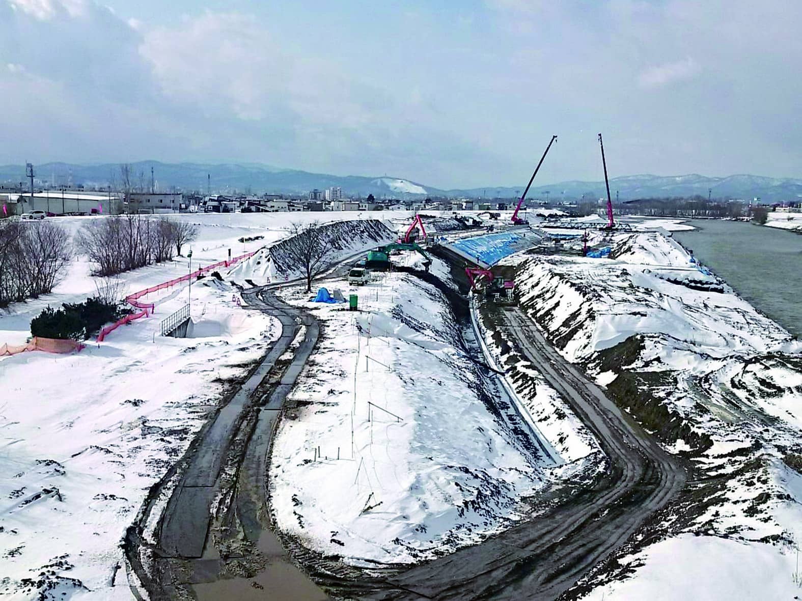 石狩川改修工事の内石狩川河道再生工事